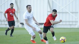 Atiker Konyaspor özel maçta Eskişehirspor'la berabere kaldı