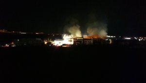Avnavutköy'deki fabrika yangını kontrol altına alındı
