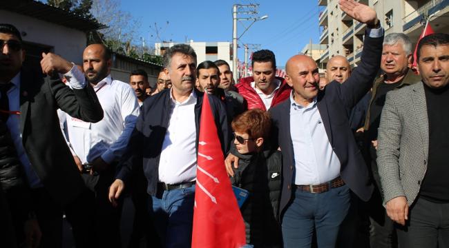 Bayraklı'da Dev Yürüyüş