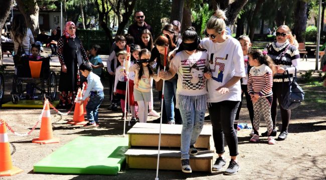 Bornova'da 'Farkındalık İçin +1 Fark Yarat' etkinliği 