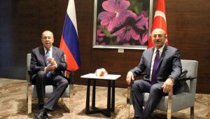 Çavuşoğlu Rus mevkidaşı Lavrov ile bir araya geldi