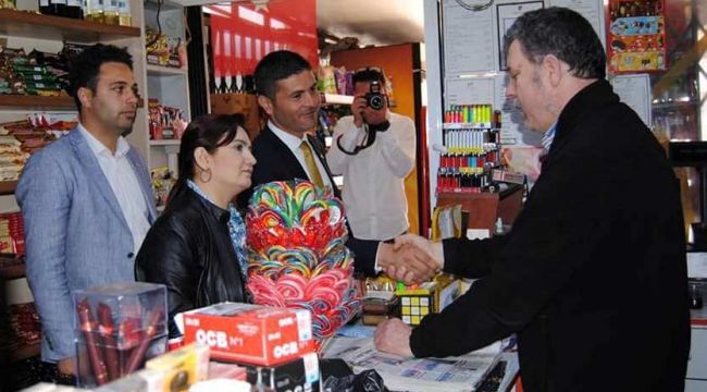 CHP'li Kılıç, Foça'da seçim çalışması yaptı