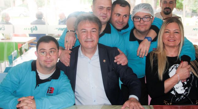Farkındalık Günü pastası İduğ'la kesildi