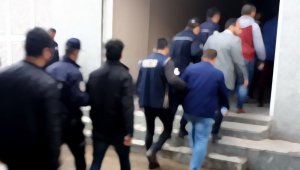 İstanbul'da çete lideri ve 12 adamı tutuklandı