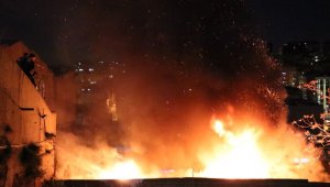 İstanbul'da hurda deposunda korkutan yangın