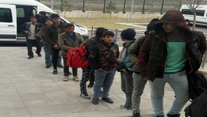 Kayseri'de 13 kaçak göçmen yakalandı