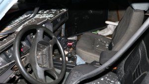 Kontrolden çıkan otomobil evin bahçesine girdi
