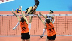 Kupa Volley'de şampiyon Eczacıbaşı VitrA