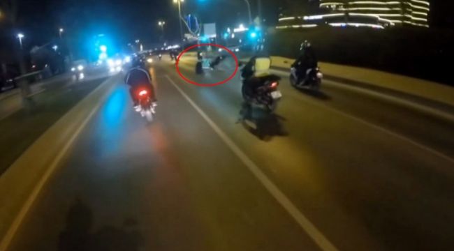 Motosikletli magandanın tek teker kazası kamerada