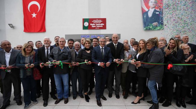 Nadir Vekiloğlu Spor Salonu Açıldı