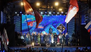 Putin, Kırım'da kutlamalara katıldı