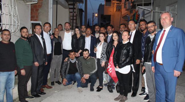 Roman Mahallesi Utku Gümrükçü'yü Bağrına Bastı