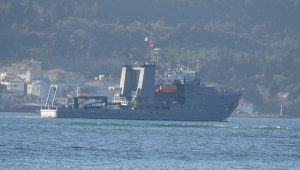 Rumen mayın arama gemisi Çanakkale Boğazı'ndan geçti