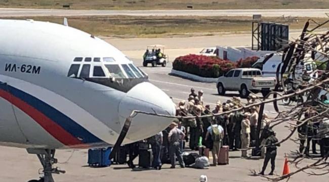 Rusya'dan Venezuela'ya 2 uçak dolusu malzeme ve 99 askeri personel iddiası