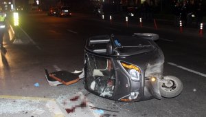 Şişli'de otomobil ile elektrikli araç çarpıştı: 1'i ağır 2 yaralı