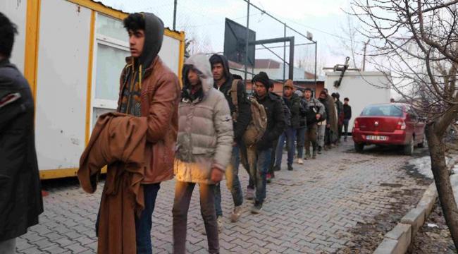 Varto'da 40 kaçak göçmen yakalandı