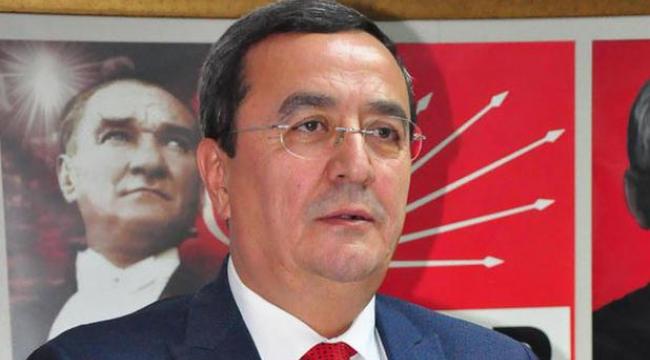 Abdül Batur Mazbatasını alıyor