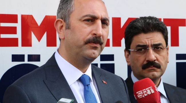 Adalet Bakanı Gül: "Teröre karşı tüm insanlık ortak bir şekilde mücadele etmelidir"