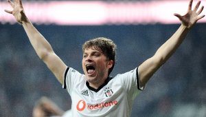 Adem Ljajic'in gözü derbide