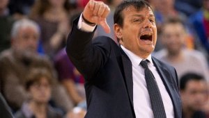 Anadolu Efes, Barcelona'yı deplasmanda ezdi geçti