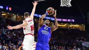 Anadolu Efes, Milano'yu play-off dışında bıraktı