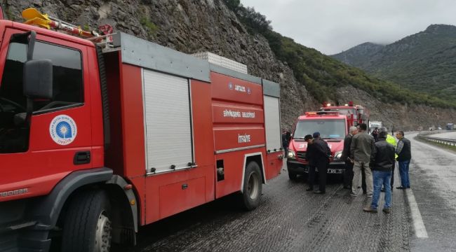 Antalya'da feci kaza: 3 ölü, 14 yaralı