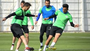Atiker Konyaspor, M. Başakşehir hazırlıklarını sürdürdü