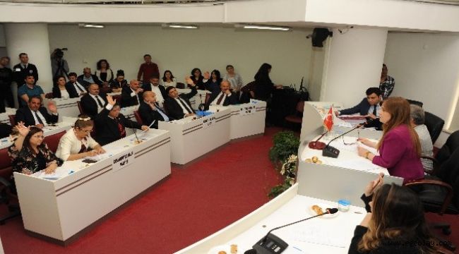 Balçova'da meclisinde eşit hizmet mesajı