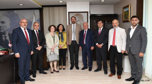 Başkan Gümrükçü'ye Karadenizliler'den Destek