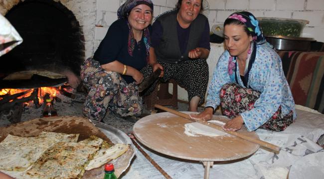 Başkan Sengel, kadınlarla gözleme açtı