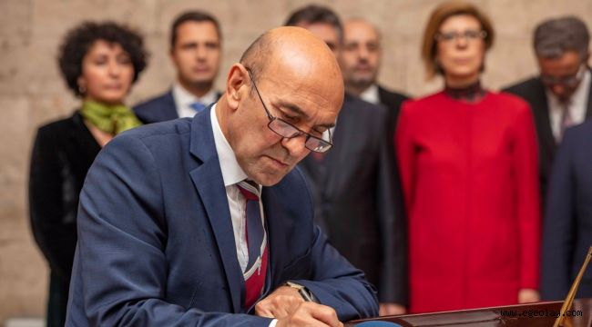 Başkan Tunç Soyer ve İzmir'in ilçe belediye başkanları Anıtkabir'i ziyaret etti