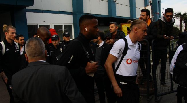 Beşiktaş, Çaykur Rizespor maçı için Trabzon'a geldi