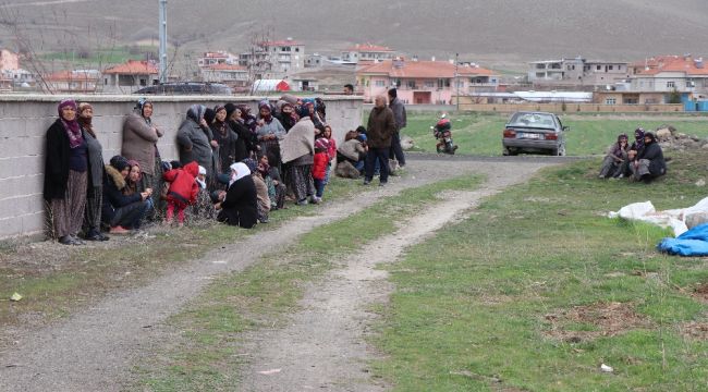 Cani babanın öldürdüğü oğlu gömüldüğü yerden çıkartıldı