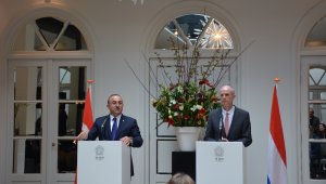 Çavuşoğlu:"Avrupa'da radikalleşen bir Türk bile yoktur"