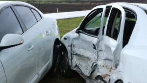Diyarbakır'da 3 ayrı trafik kazası: 1'i ağır 7 yaralı