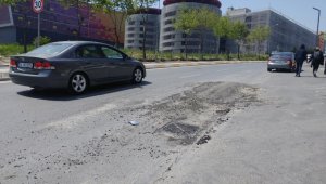 Esenyurt'ta göçük yaşanan yol onarıldı