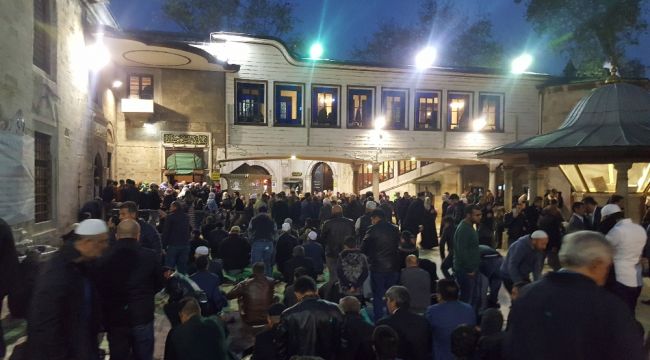 Eyüp Sultan Camii'nde Berat Kandili coşkusu