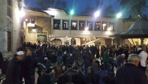 Eyüp Sultan Camii'nde Berat Kandili coşkusu