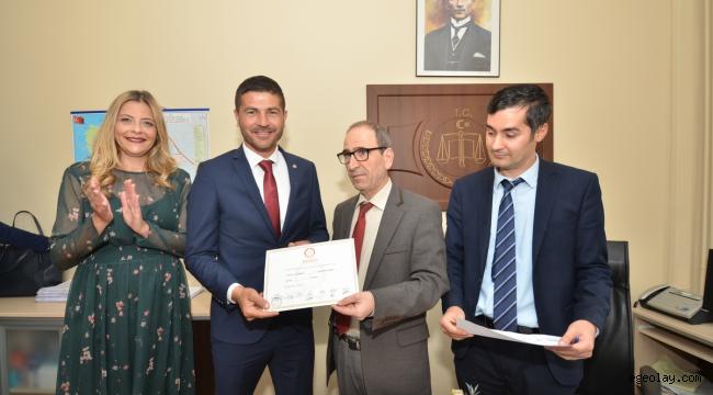 Fatih Gürbüz mazbatasını aldı 