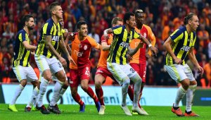 Fenerbahçe yabancılarla, Galatasaray yerlilerle