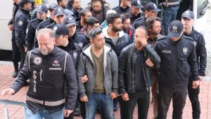 FETÖ'den gözaltına alınan 28 kişi adliyeye sevk edildi