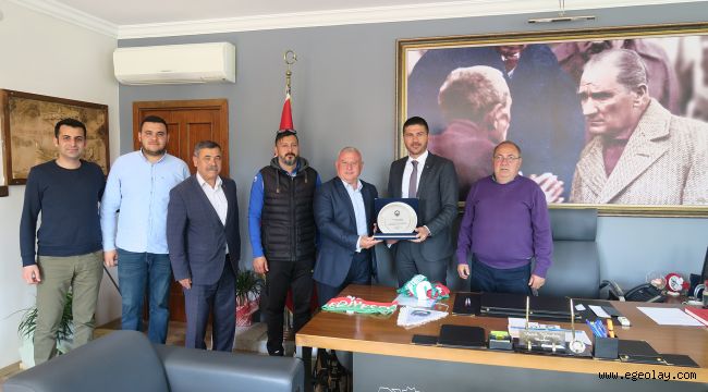  Foça Belediyespor Kulübü'nden Başkan Gürbüz'e Ziyaret