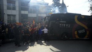 Galatasaray, Kadıköy'e hareket etti