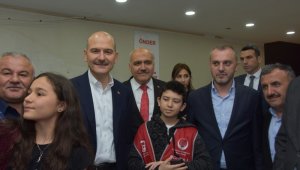 İçişleri Bakanı Soylu, Kızılcahamam'da kermese katıldı
