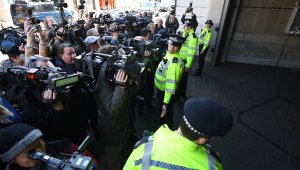 İngiliz polisi: "Julian Assange iade talebiyle ABD yetkilileri adına tutuklandı"