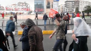 İstanbul'da sağanak yağış etkisini gösterdi