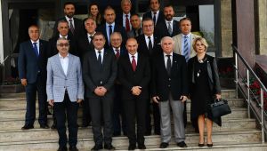 İYİ Parti İzmir İl Başkanı Hüsmen Kırkpınar, Başkan Soyer'i ziyaret etti