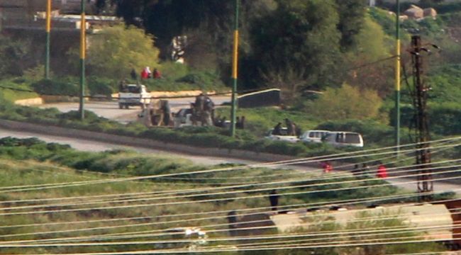 Kamışlı'da teröristlerin zırhlı aracı görüntülendi