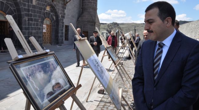 Katliamın belgeleri Kars Ulu Cami'de sergileniyor