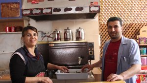 Kim demiş 'kadından kahveci olmaz' diye